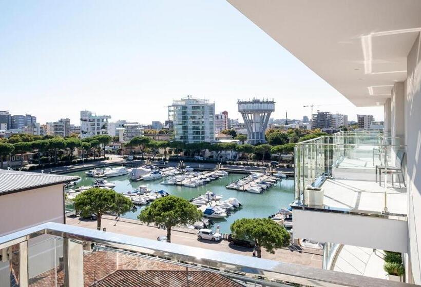 חדר דלוקס, Mare