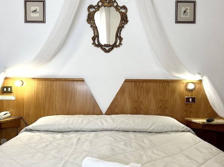 Camera Standard, Piccolo Hotel Etruria