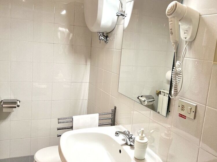 Camera Tripla Standard, Piccolo Hotel Etruria