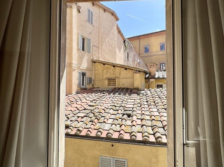 Camera Quadrupla Standard, Piccolo Hotel Etruria