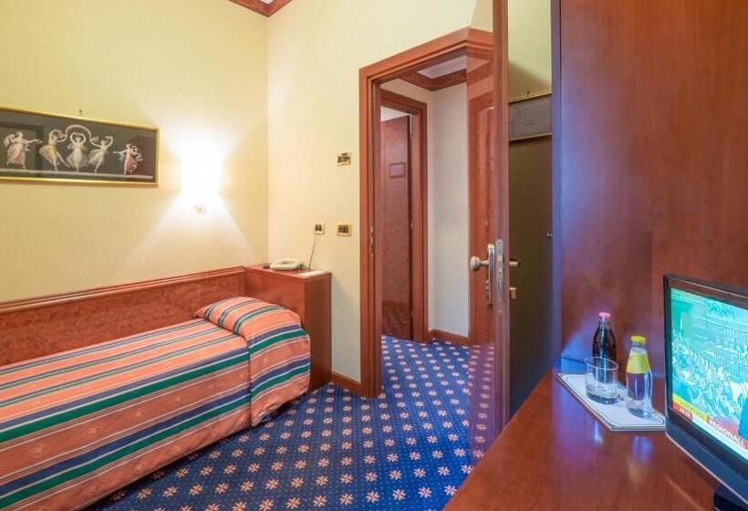 חדר סטנדרט יחיד, Royal