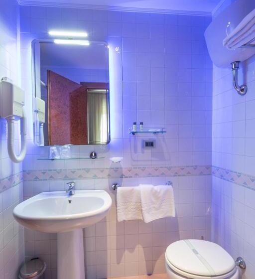 חדר סטנדרט יחיד, Royal