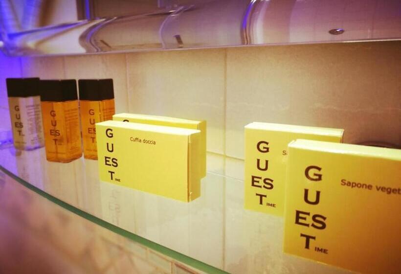 חדר קלאסי, Royal