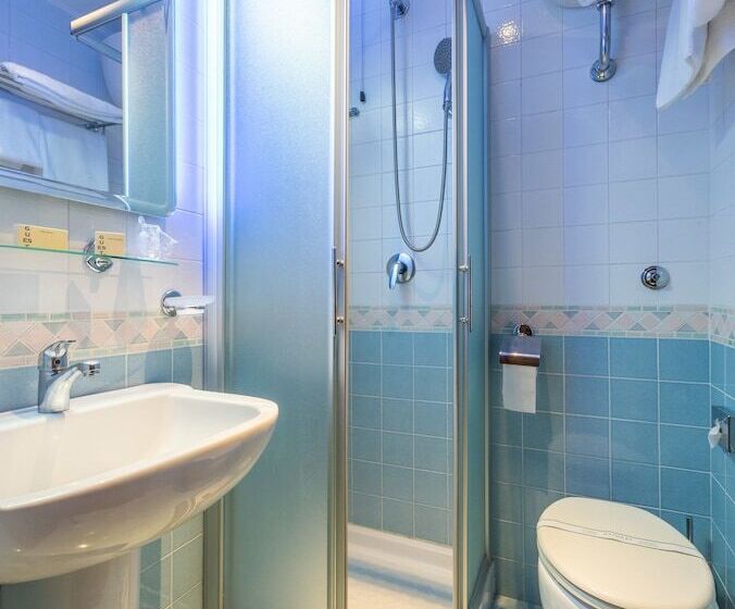 חדר סטנדרט יחיד, Royal