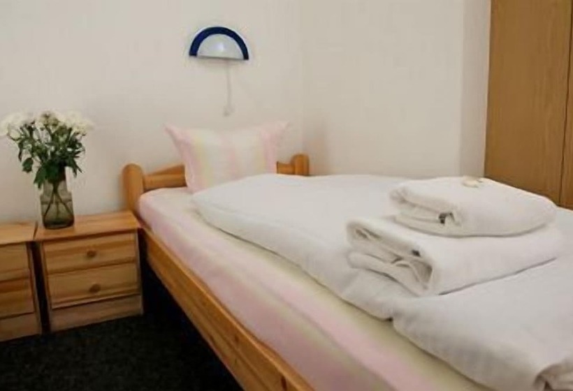 اتاق استاندارد با سرویس بهداشتی مشترک, Sickinger Hof