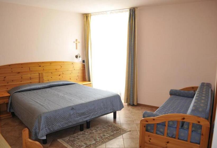 חדר סטנדרט לארבעה, Vittoria