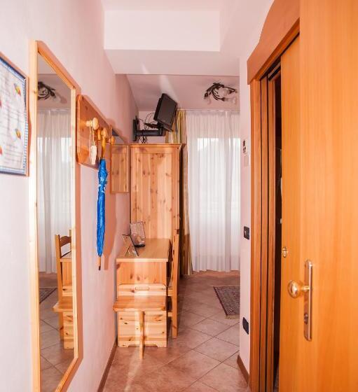 חדר סטנדרט יחיד, Vittoria