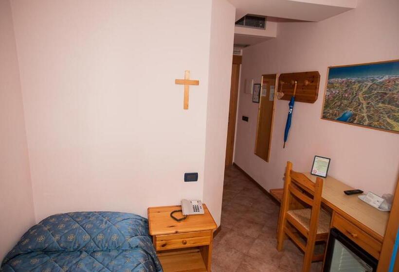 חדר סטנדרט יחיד, Vittoria