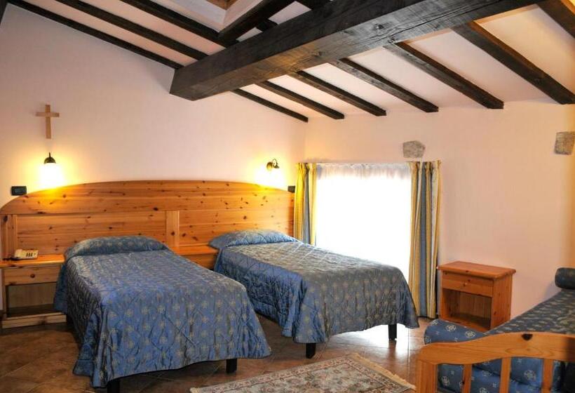 חדר סטנדרט לארבעה, Vittoria