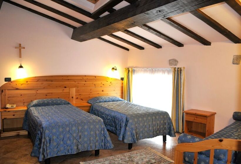 חדר סטנדרט לארבעה, Vittoria