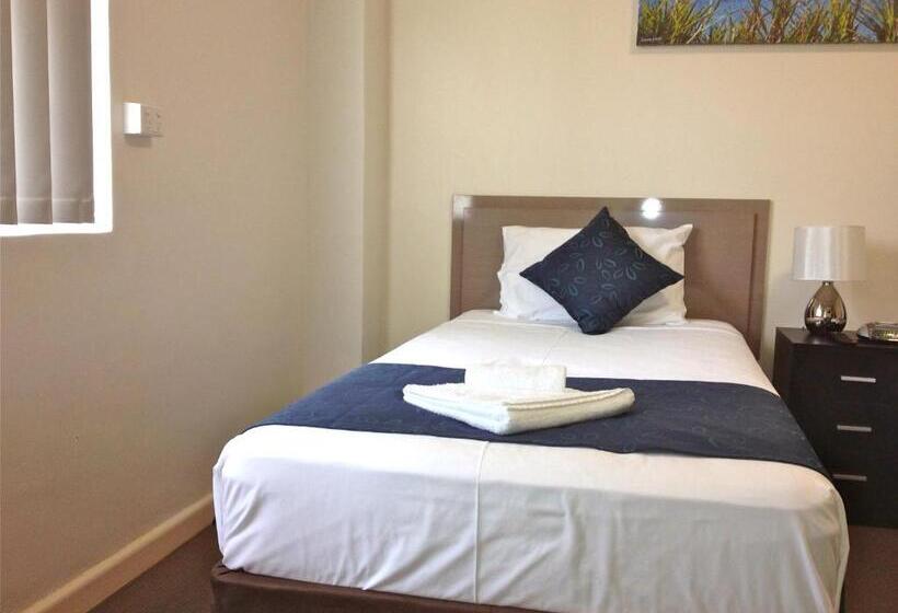 Номер Стандарт Индивидуальный, Lees