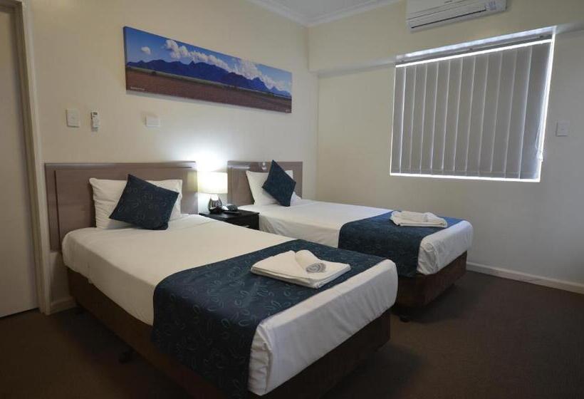 Номер Стандарт, Lees