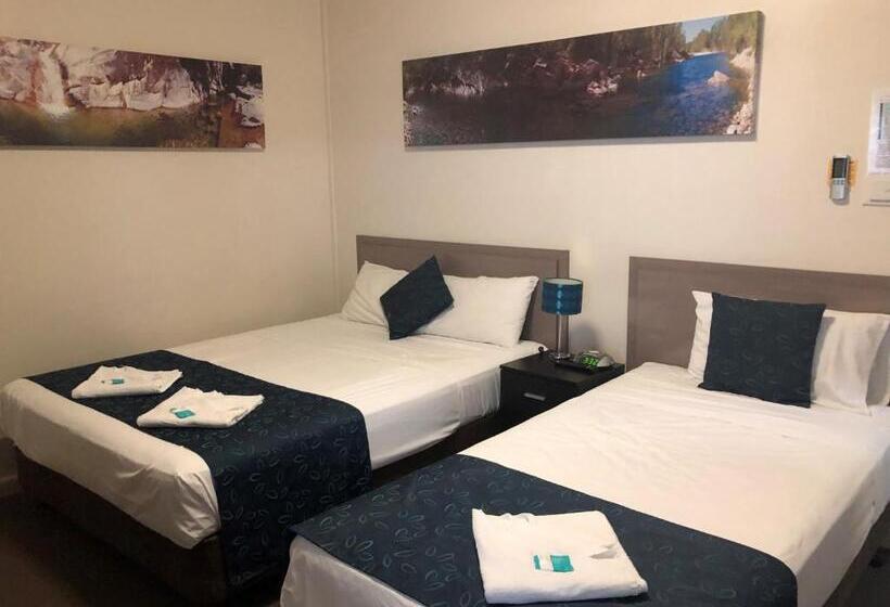 Номер Стандарт Индивидуальный, Lees