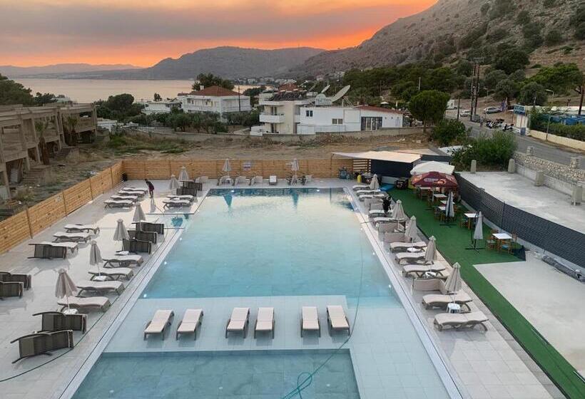 غرفة ديلوكس مزودة بشرفة, Pals Studios Pefkos