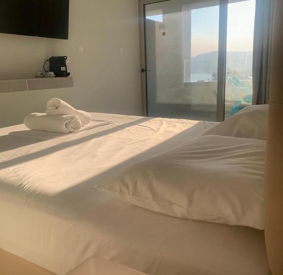 غرفة ديلوكس مزودة بشرفة, Pals Studios Pefkos