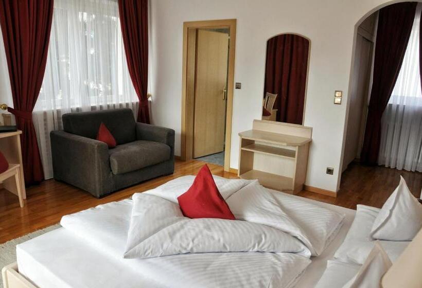 חדר סופריור, Brunner