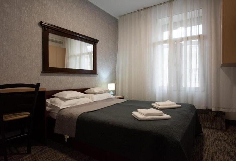 스탠다드 룸, Carnival City Hotel Oradea