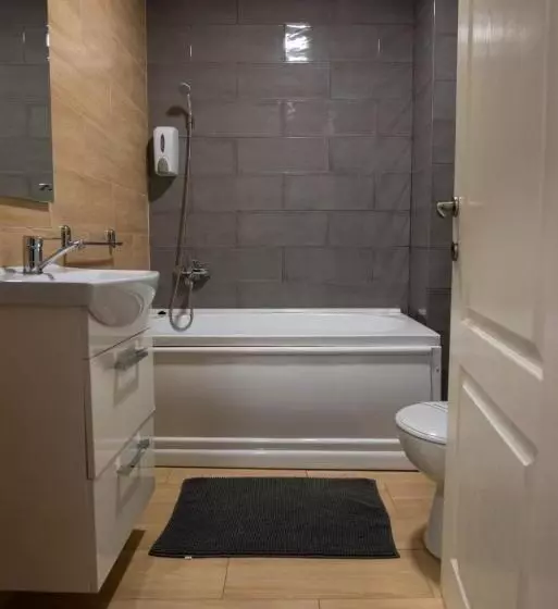 Standard Kolmen Hengen Huone, Carnival City Hotel Oradea