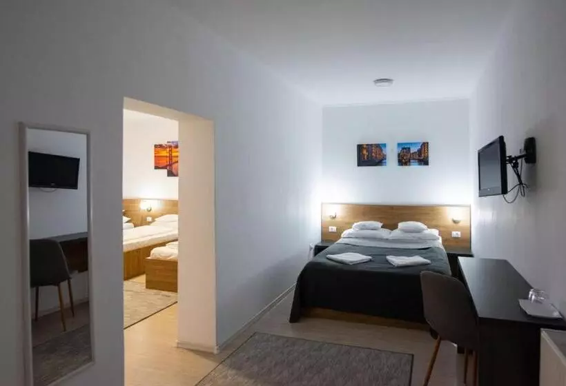 Huoneisto 1 Makuuhuone, Carnival City Hotel Oradea