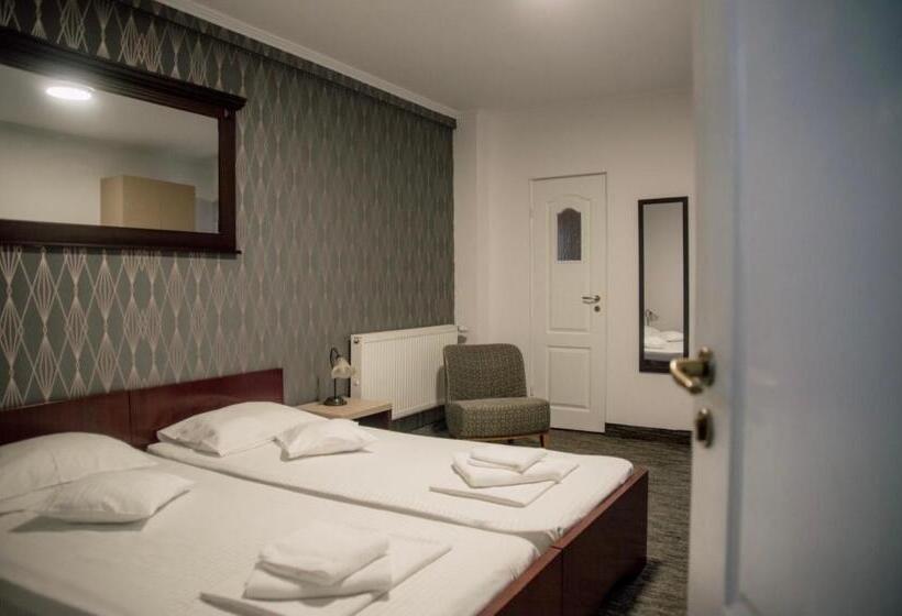 اتاق استاندارد, Carnival City Hotel Oradea