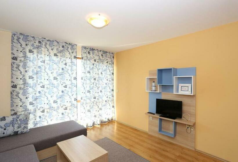 Апартаменты 1 Спальня с Балконом, Galeria Holiday Apartments