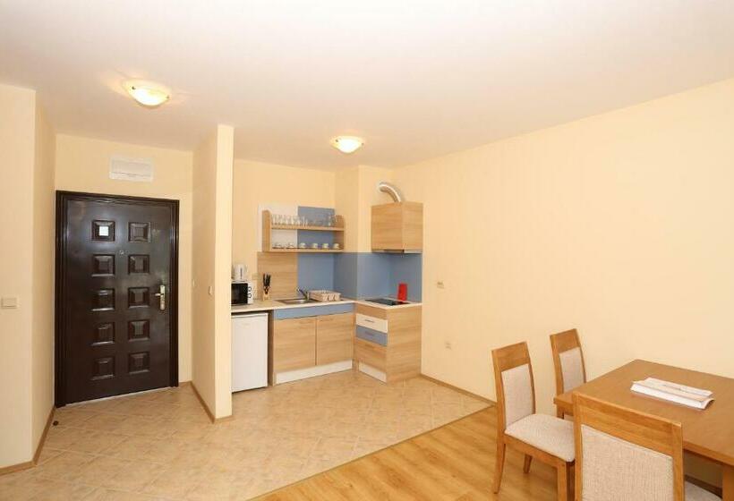 Апартаменты 1 Спальня с Балконом, Galeria Holiday Apartments