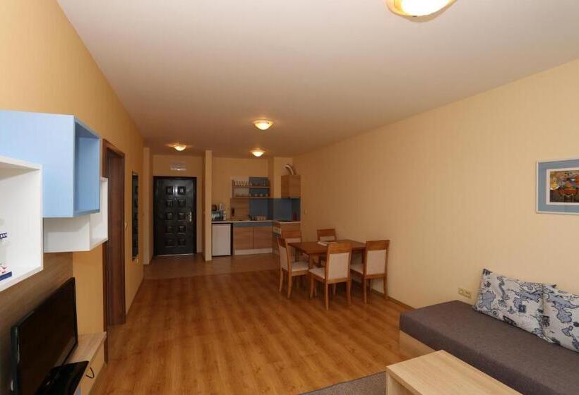 Апартаменты 1 Спальня с Балконом, Galeria Holiday Apartments