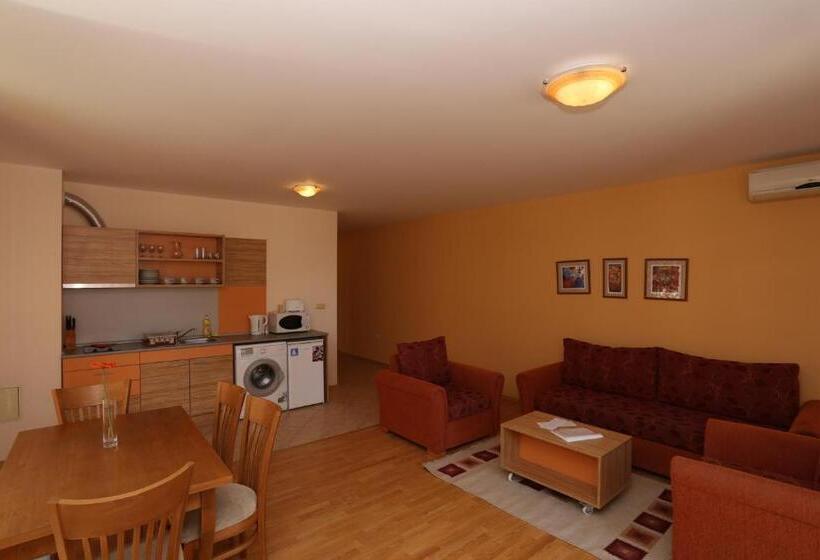 Апартаменты 1 Спальня с Балконом, Galeria Holiday Apartments