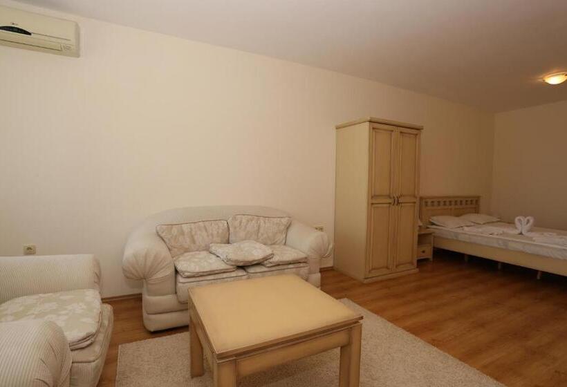 Студио Стандарт с Балконом, Galeria Holiday Apartments