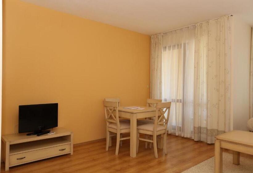 Студио Стандарт с Балконом, Galeria Holiday Apartments