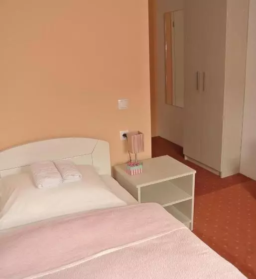 اتاق استاندارد یک نفره, Garni Hotel Beograd