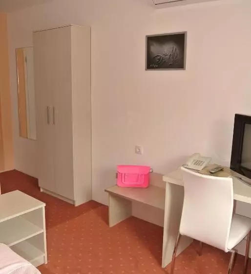 اتاق استاندارد یک نفره, Garni Hotel Beograd