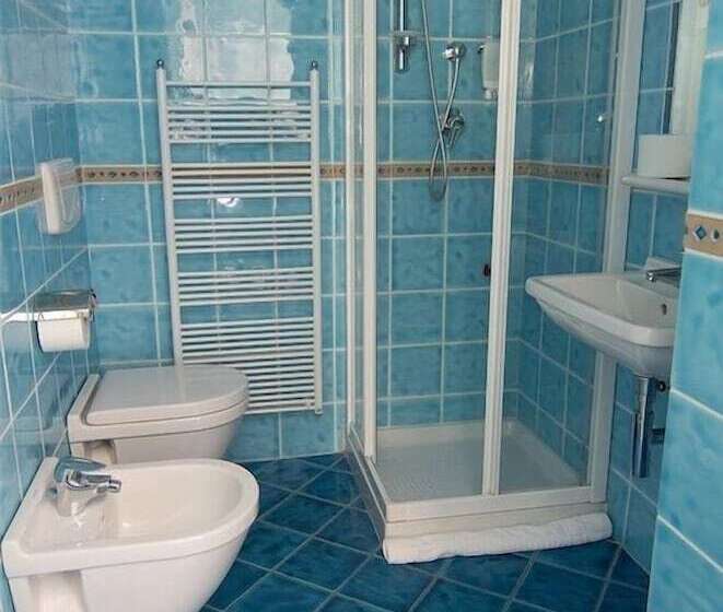 스탠다드 룸 바다 전망, Capital