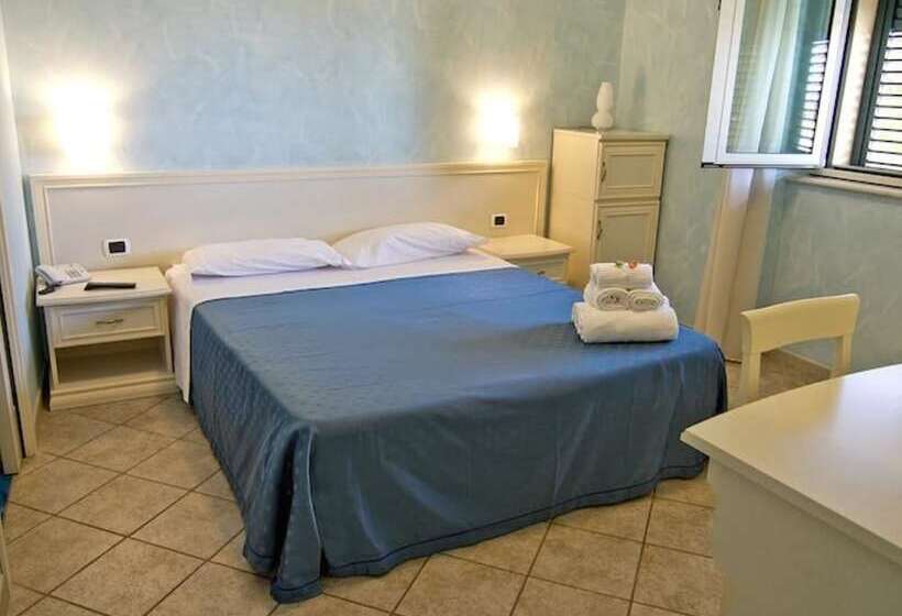 장애인을 위한 스탠다드 룸, Capital