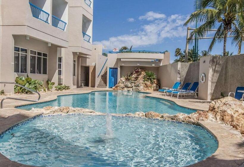 اتاق استاندارد با چشمانداز استخر, Comfort Inn & Suites