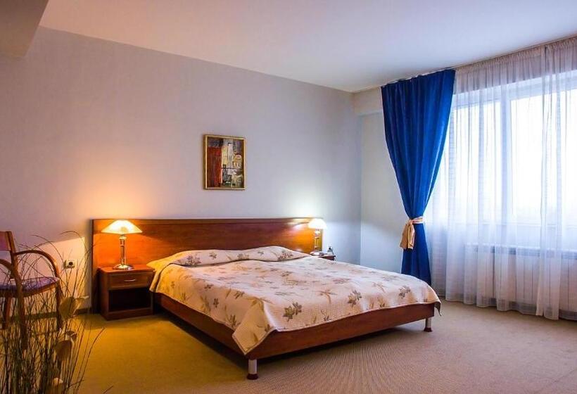 סוויטה, Diana Palace