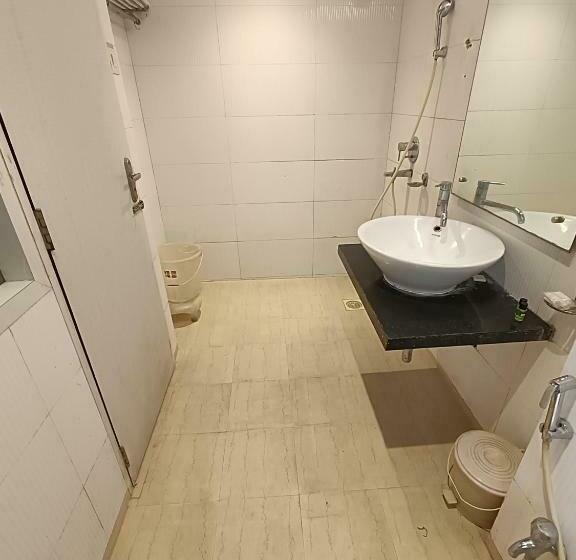 اتاق لوکس, Rapid Lakme Executive