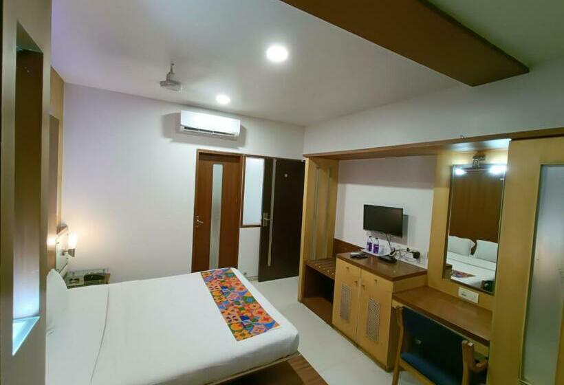 اتاق لوکس, Rapid Lakme Executive