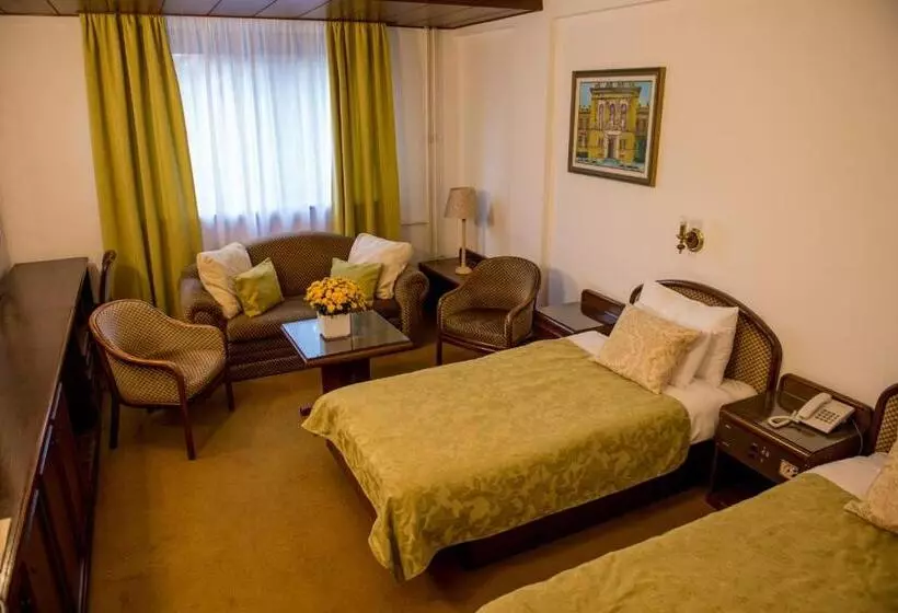 اتاق استاندارد یک نفره, Grand