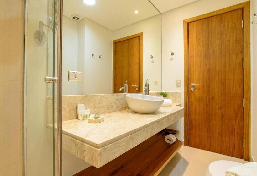 سوییت لوکس, Le Renard  Campos Do Jordao