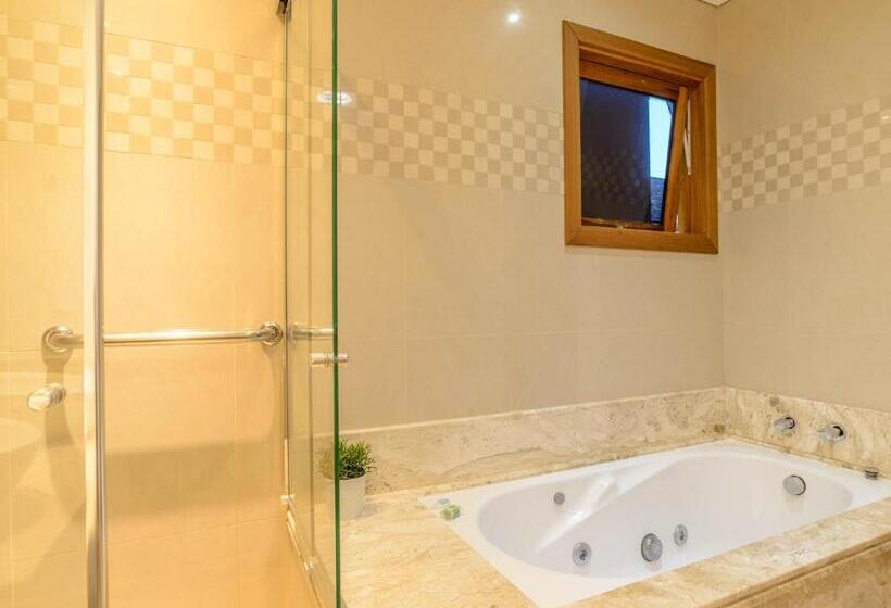 سوئیت پرزیدنت, Le Renard  Campos Do Jordao