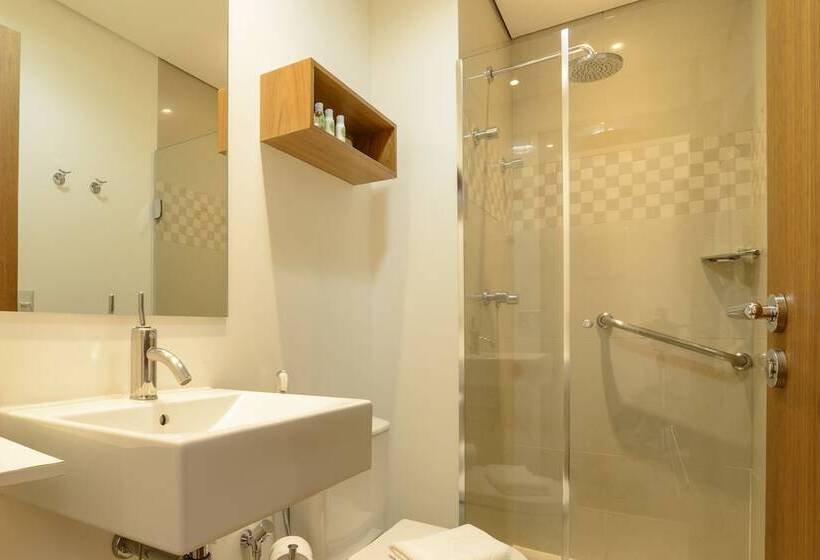 اتاق کلاسیک, Le Renard  Campos Do Jordao