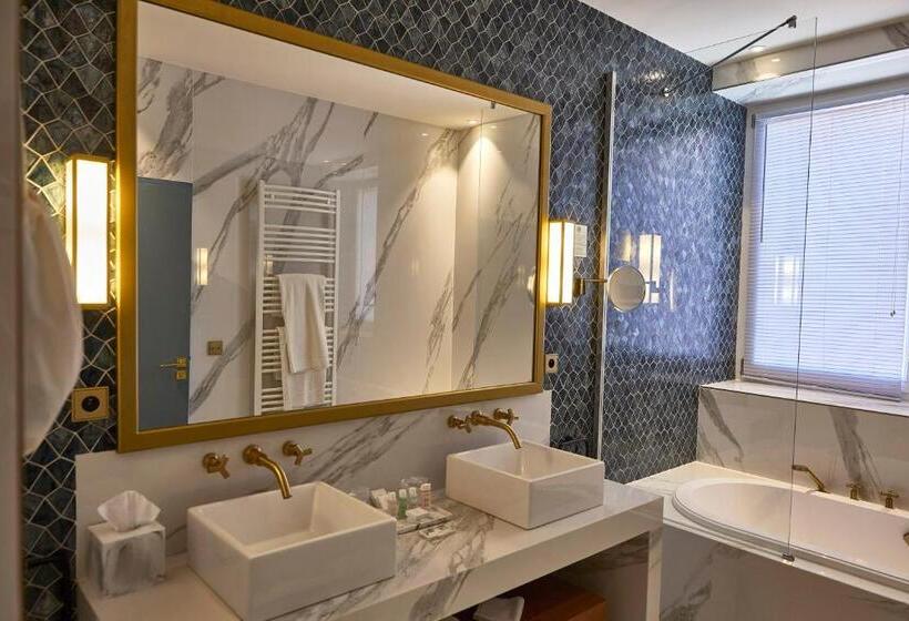 Полулюкс, Olivier Leflaive Hôtel Restaurants