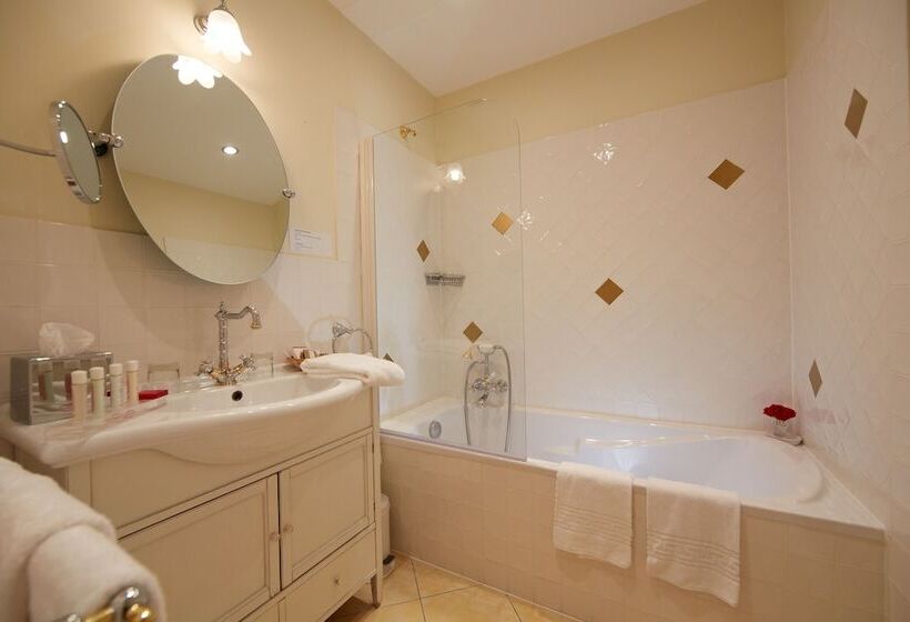 Номер Комфорт, Olivier Leflaive Hôtel Restaurants