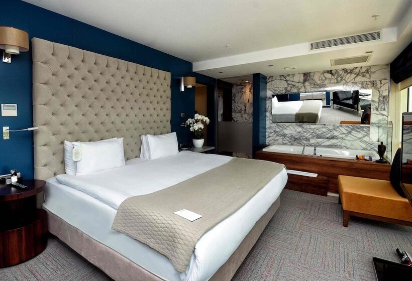 سوییت, Ramada Encore By Wyndham Izmir