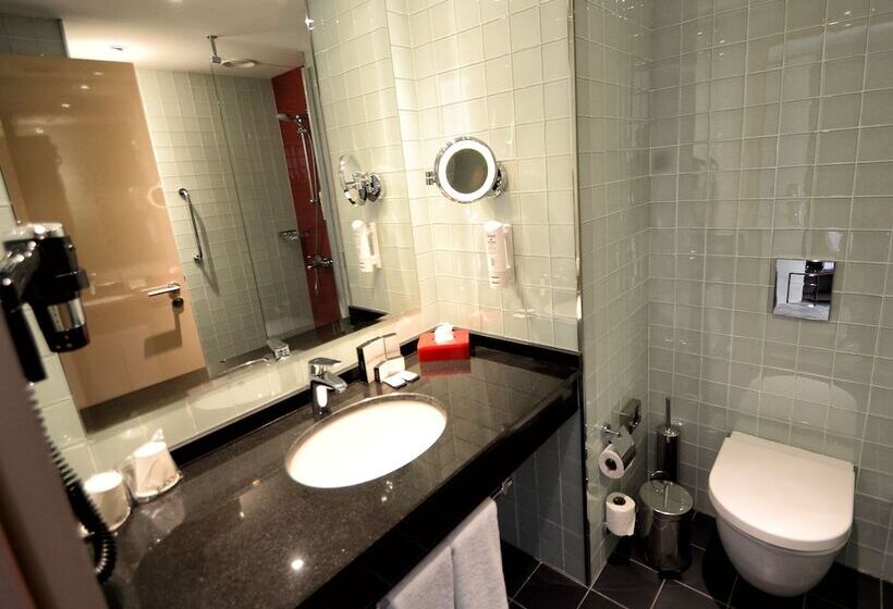 اتاق استاندارد با تخت بزرگ, Ramada Encore By Wyndham Izmir