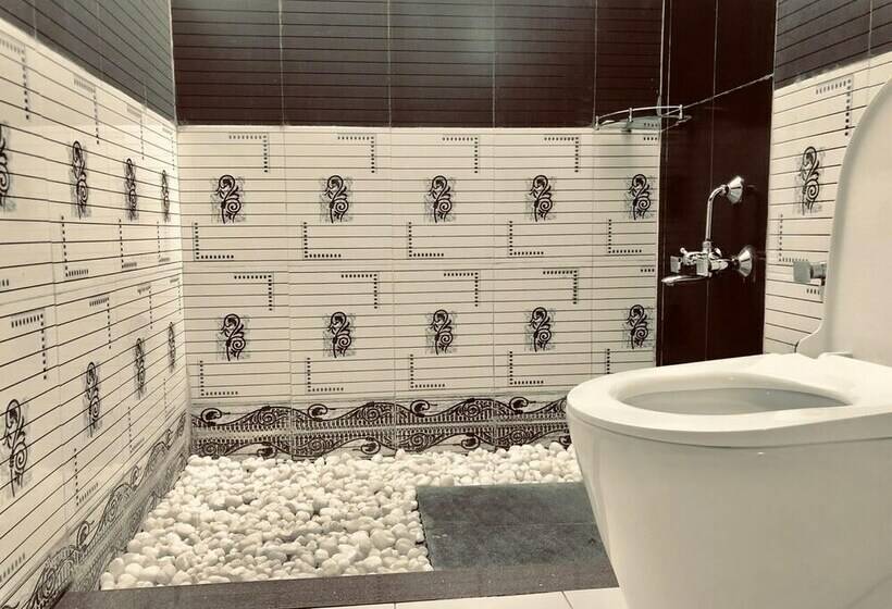 غرفة تنفيذية, Saro Lake County