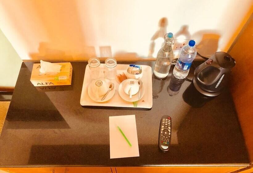 غرفة تنفيذية, Saro Lake County