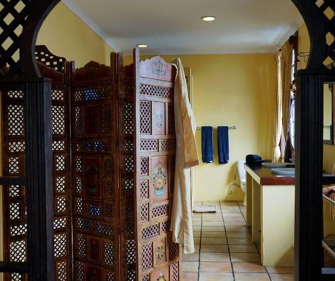 带城市景观的套间, Zanzibar Palace