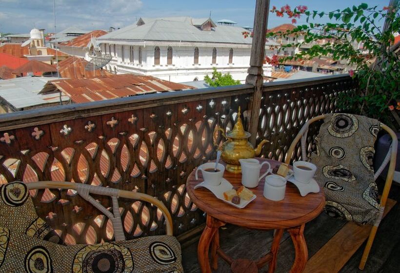 带城市景观的套间, Zanzibar Palace